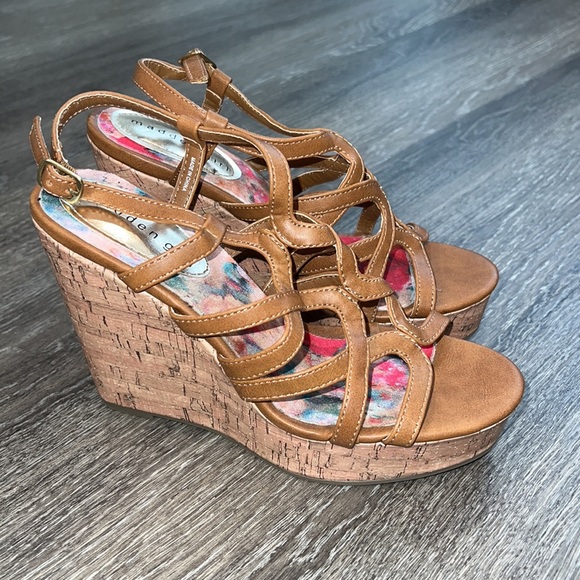 Steve Madden Shoes - Steve Madden Cork Wedges 7.5
